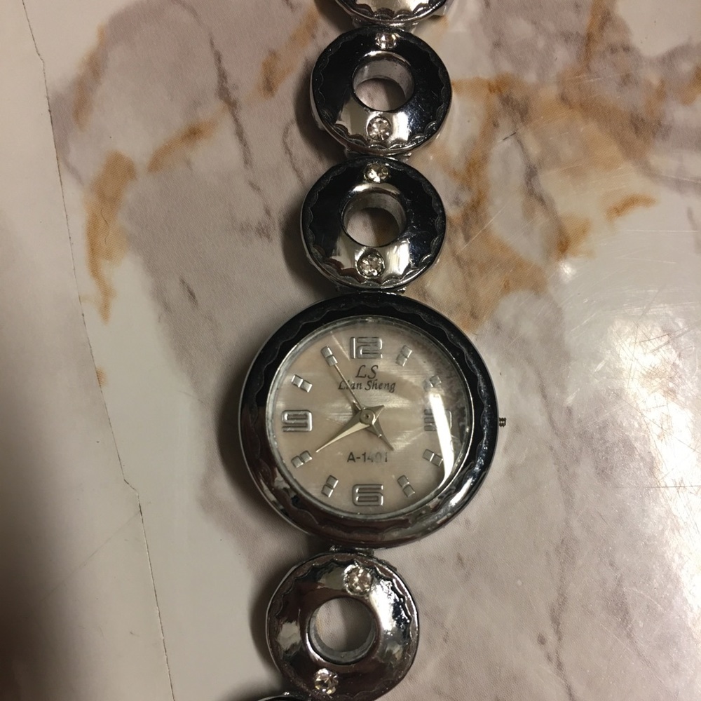 Watch - Picture 4 of 4